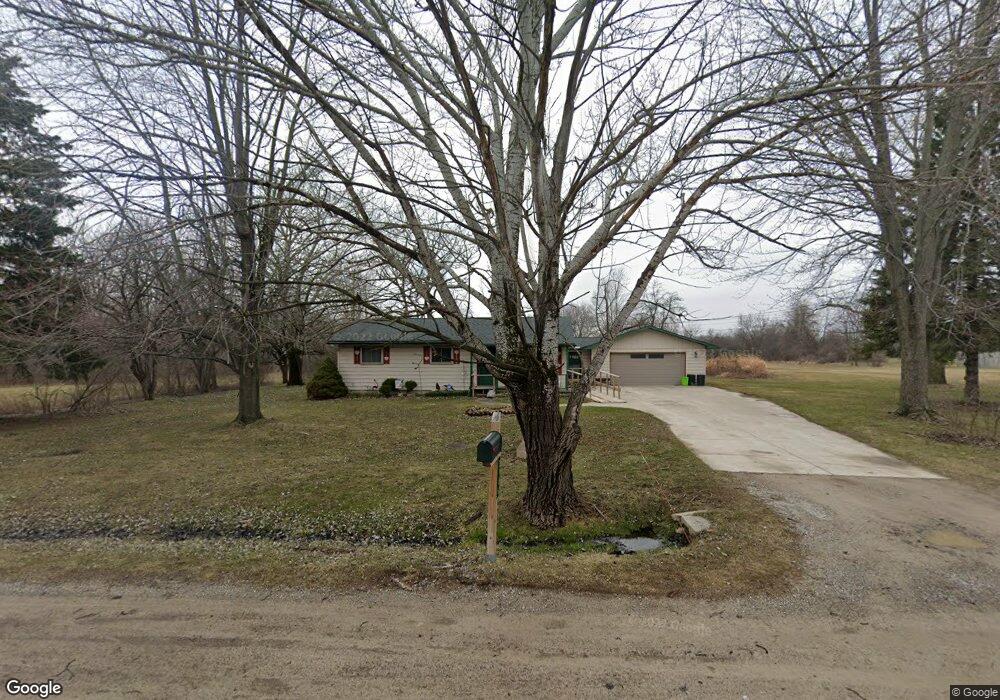 2186 Roslyn Ave, Flint, MI 48532 - photo 1