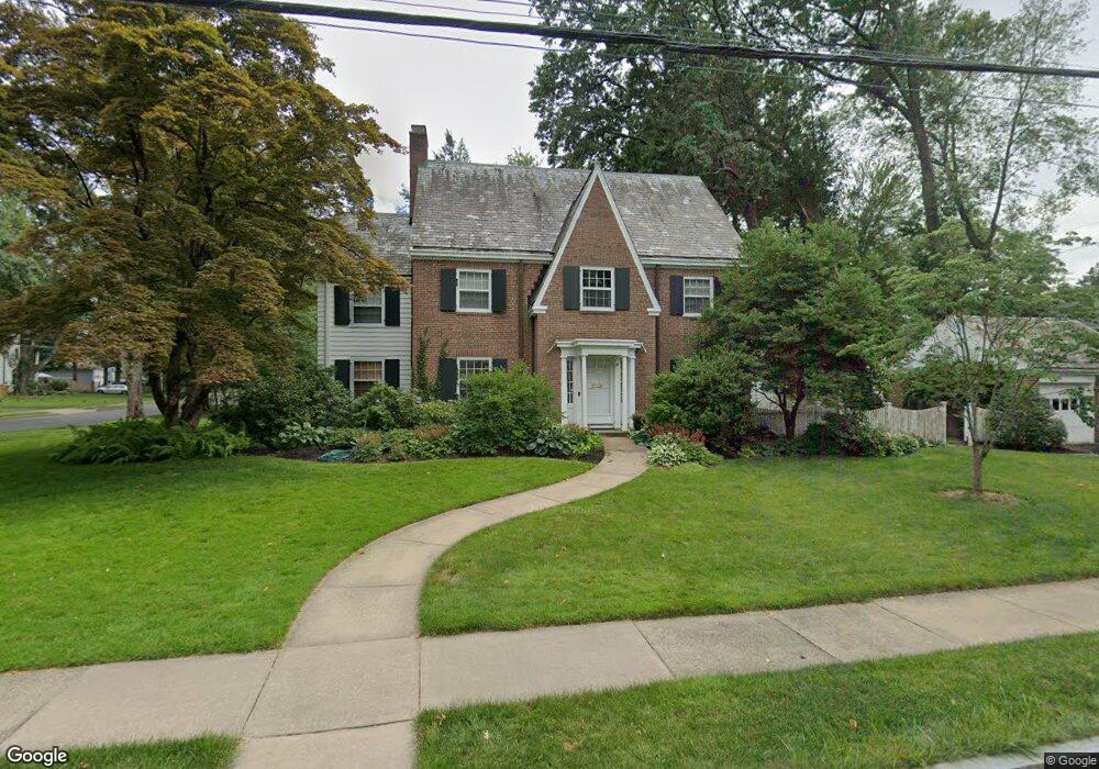 31 Forest Rd, West Hartford, CT 06119 - photo 1