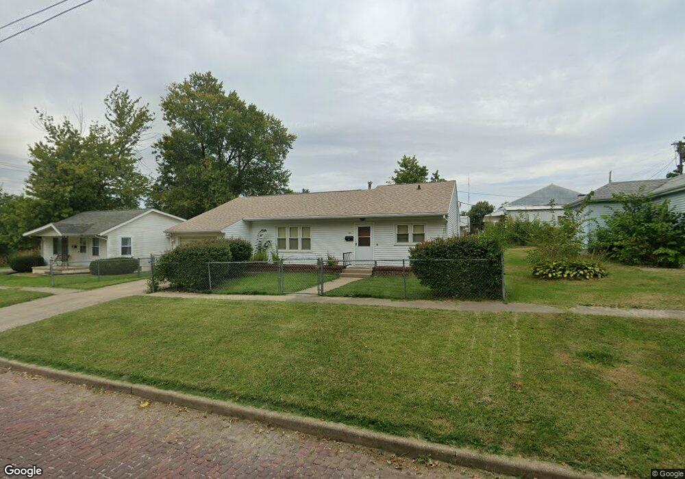 221 S Cass St, Virginia, IL 62691 - photo 1