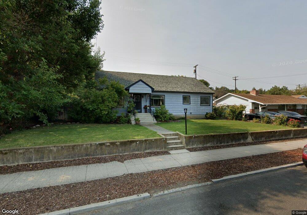 408 E 10th St, the Dalles, OR 97058 - photo 1