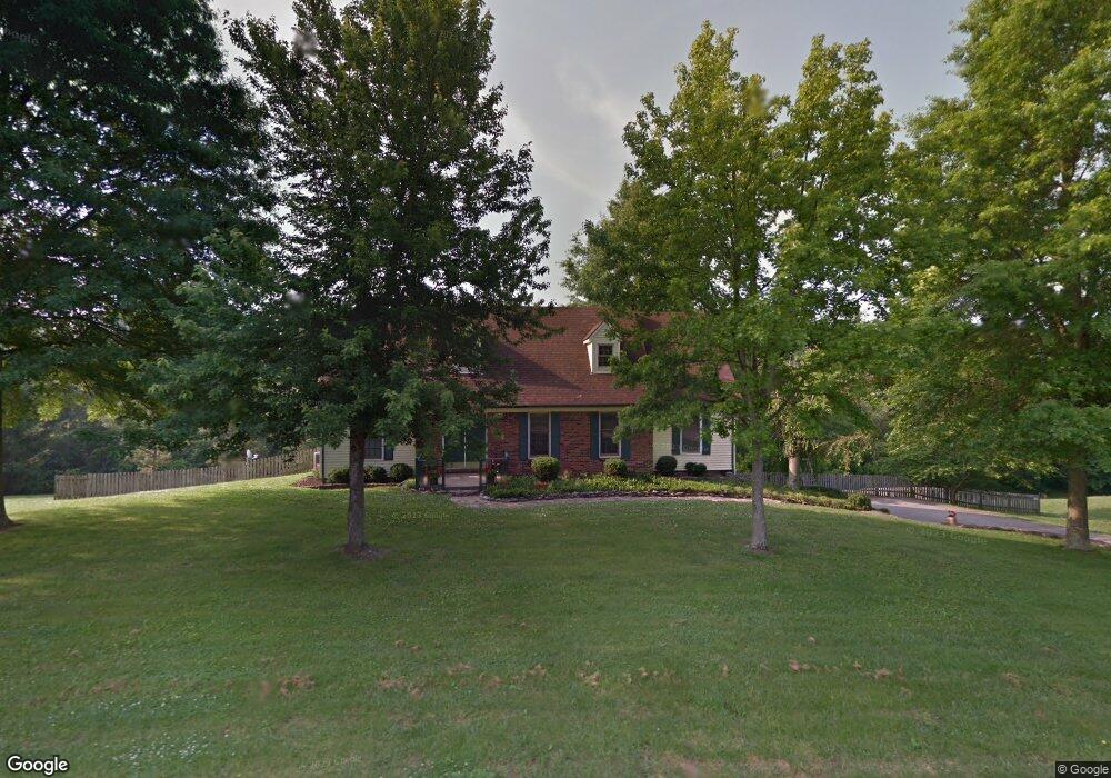 116 Farmbrook Cir, Frankfort, KY 40601 - photo 1