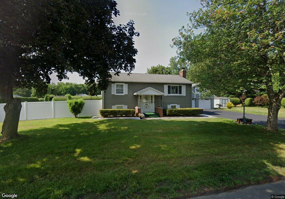 125 Pondview Dr, Ludlow, MA 01056 - photo 1