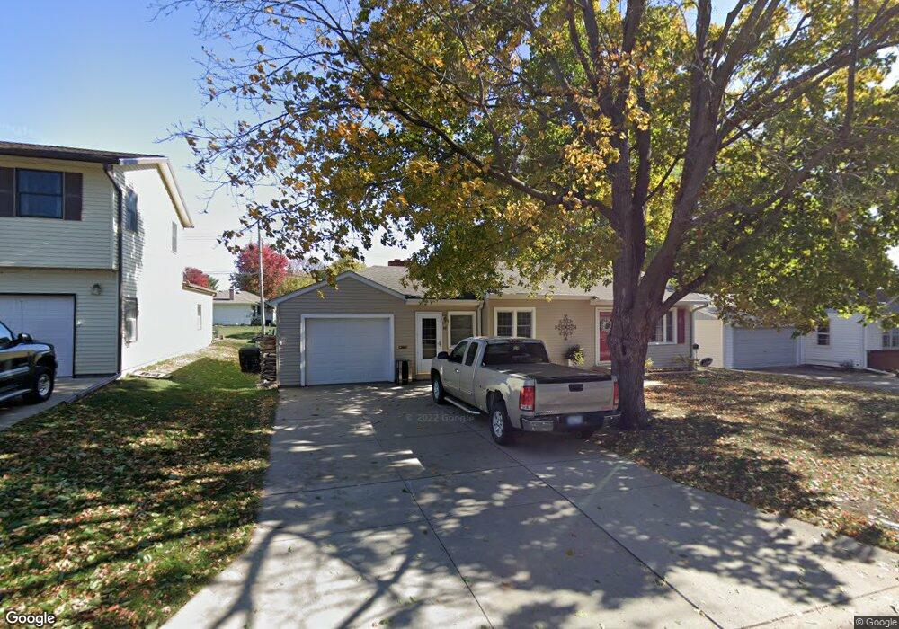 210 E 18th St N, Newton, IA 50208 - photo 1