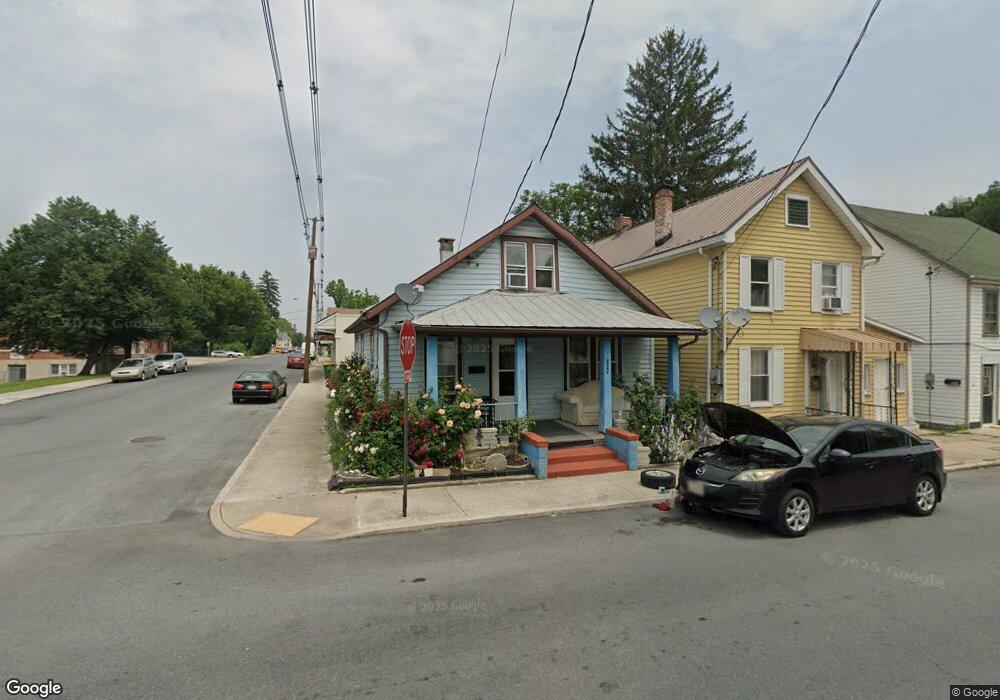 305 E Liberty St, Chambersburg, PA 17201 - photo 1