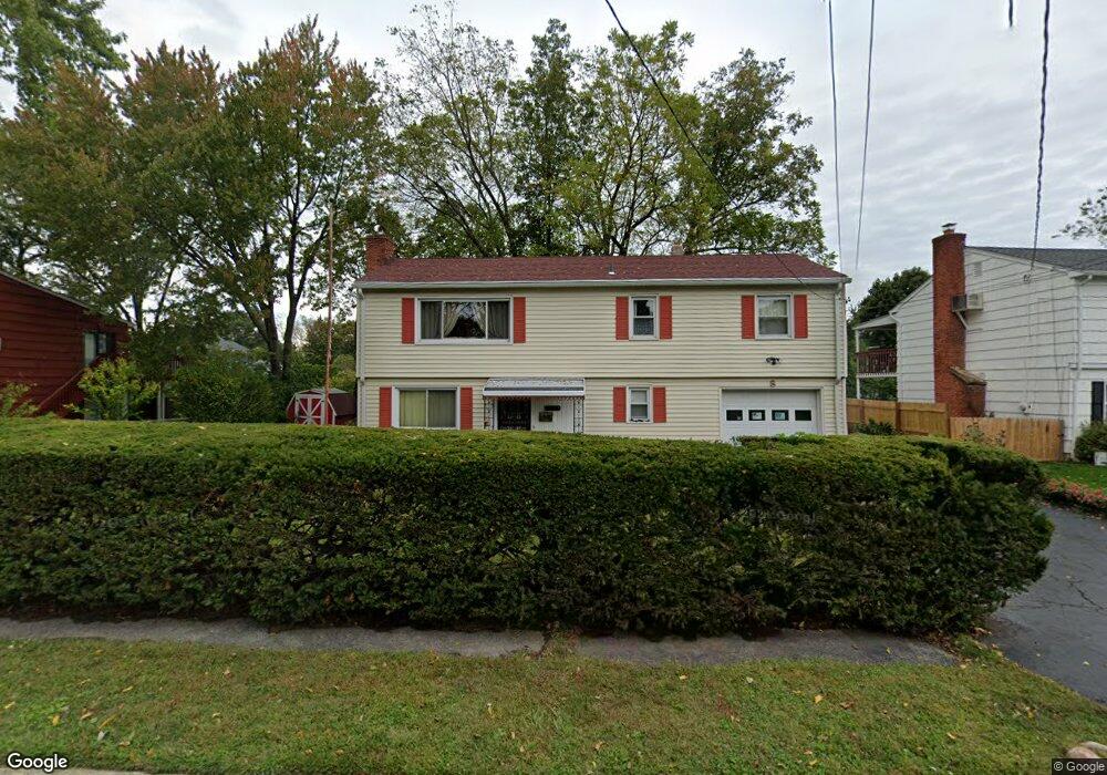 8 Pettom Rd, Norwalk, CT 06850 - photo 1