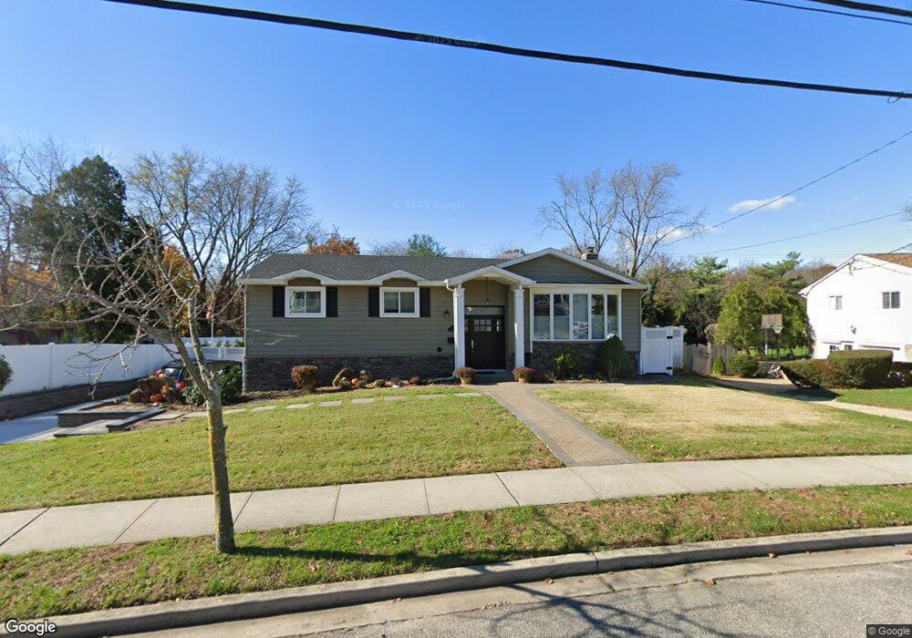 11 Manchester Dr, Bethpage, NY 11714 - photo 1