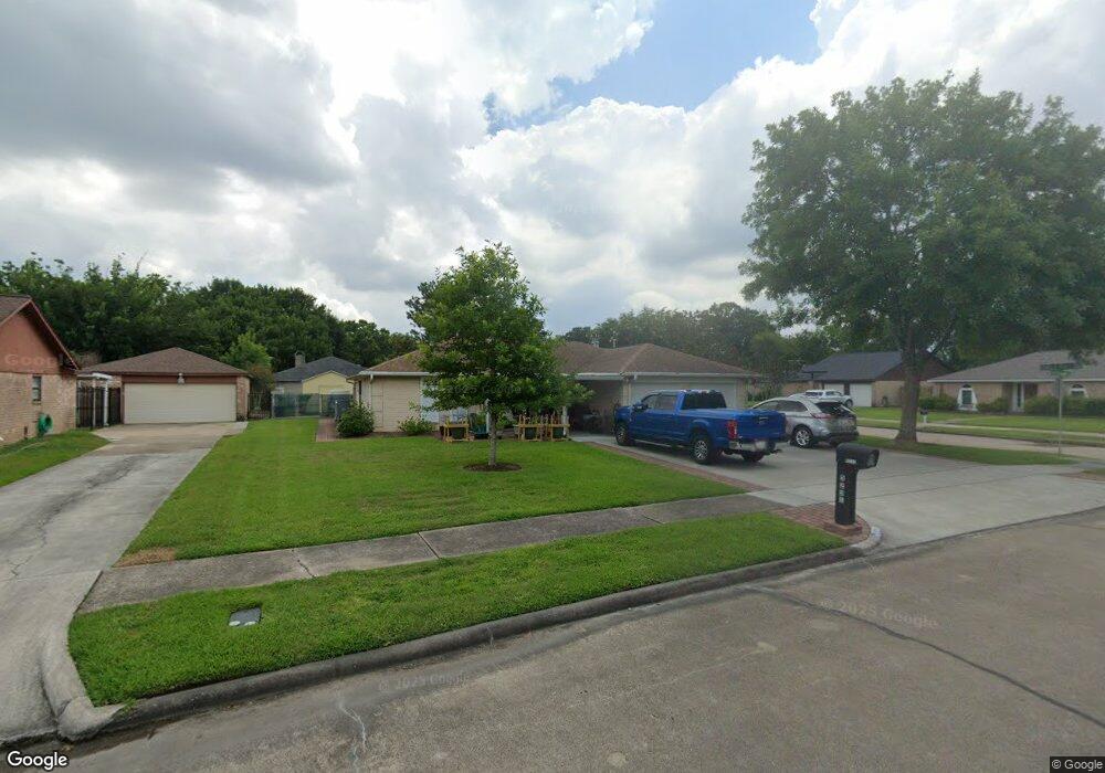 5231 Apple Blossom Ln, Friendswood, TX 77546 - photo 1