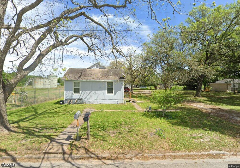 2705 Nichols Ave, Bay City, TX 77414 - photo 1
