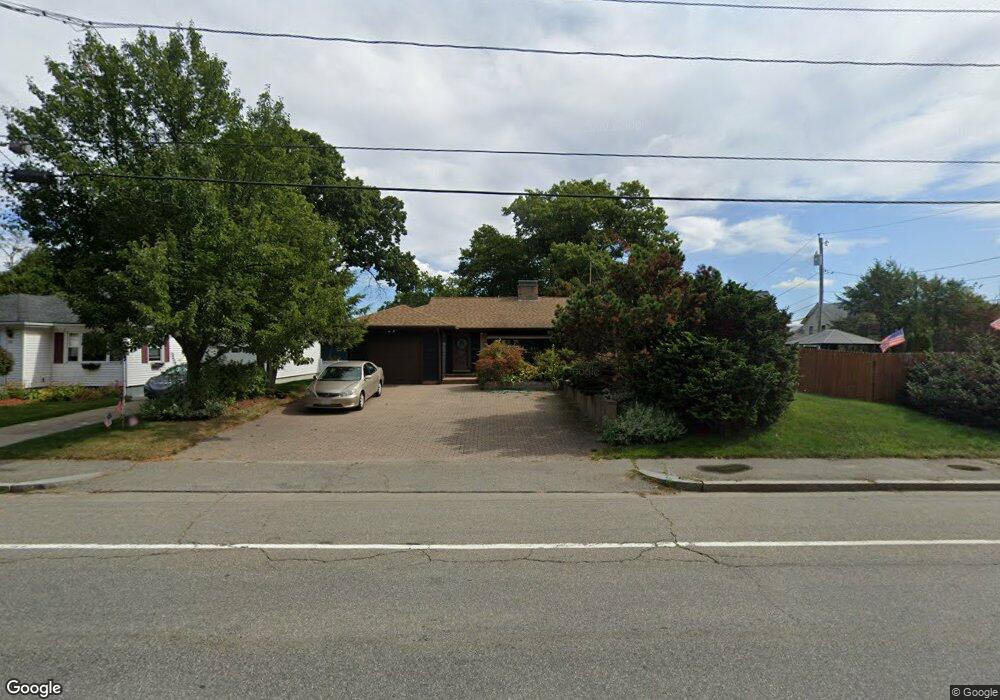 323 Lake Ave, Worcester, MA 01604 - photo 1