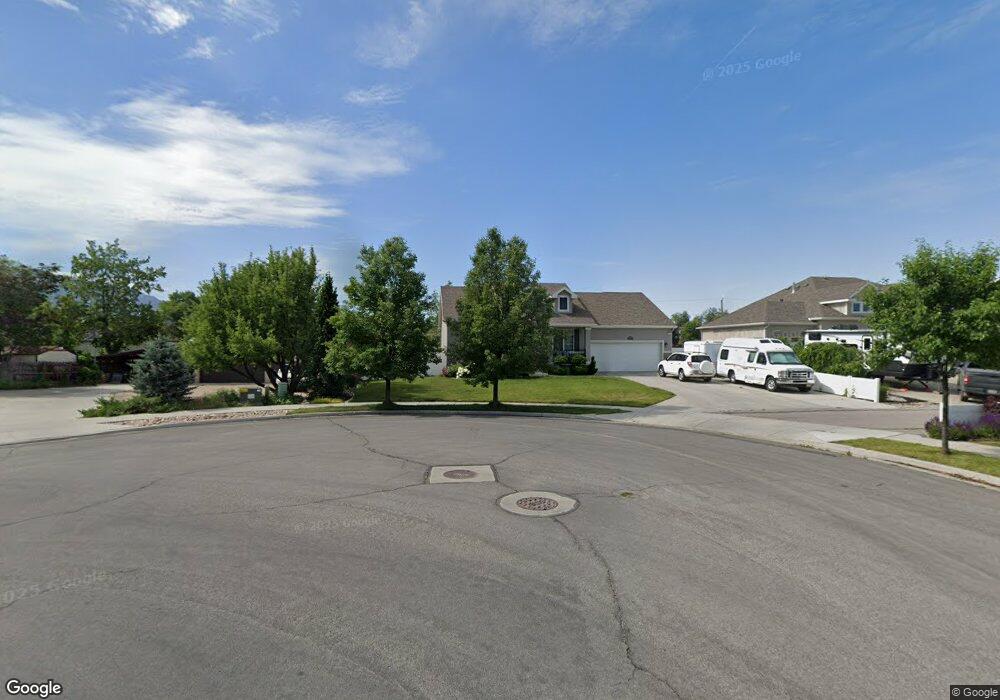 752 E Raintree Ave, Sandy, UT 84094 - photo 1