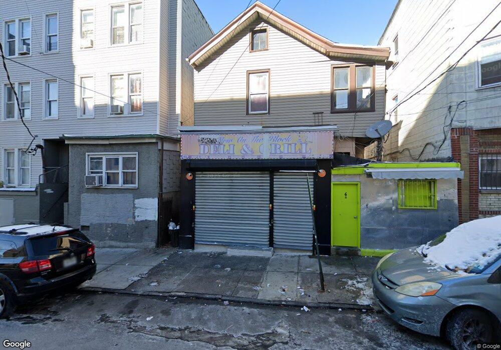 11 Mount Carmel Place, Yonkers, NY 10701 - photo 1