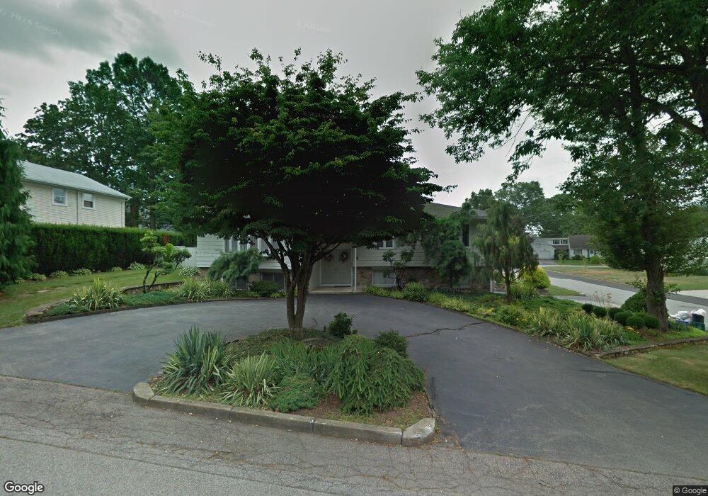 140 Summit Dr, Cranston, RI 02920 - photo 1