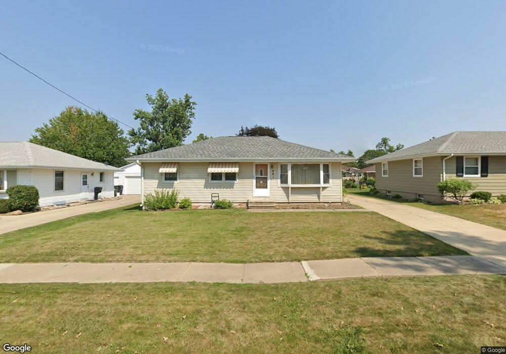 401 30th St NW, Cedar Rapids, IA 52405 - photo 1
