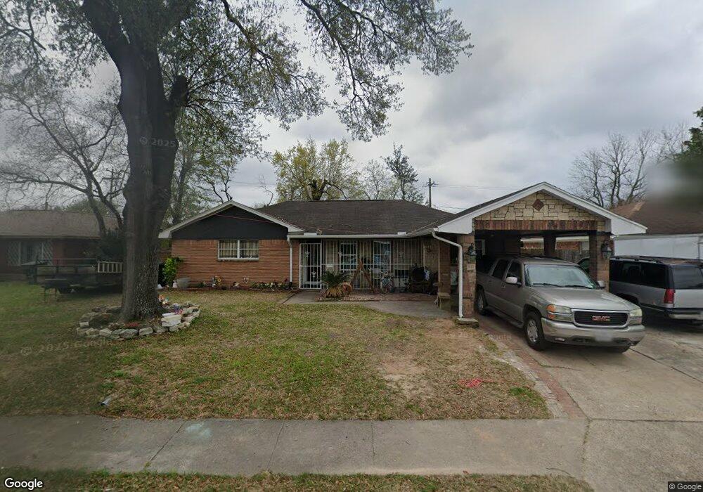 622 Glenburnie Dr, Houston, TX 77022 - photo 1