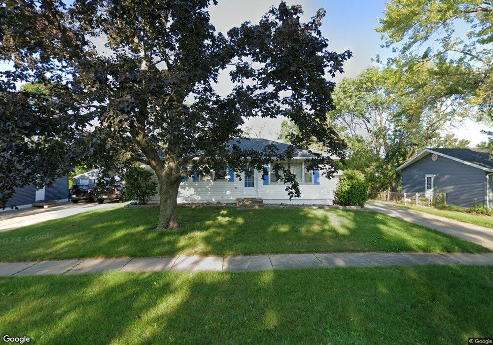 3310 Clover Dr SW, Cedar Rapids, IA 52404 - photo 1