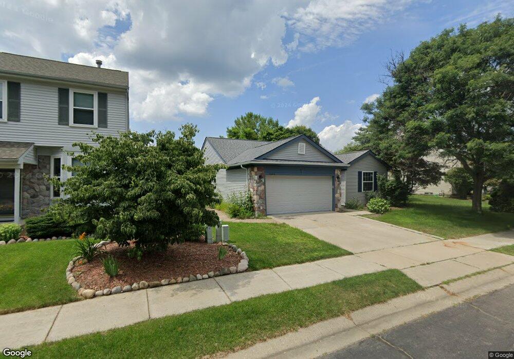 1046 Princeton Dr unit 44, Waterford, MI 48327 - photo 1