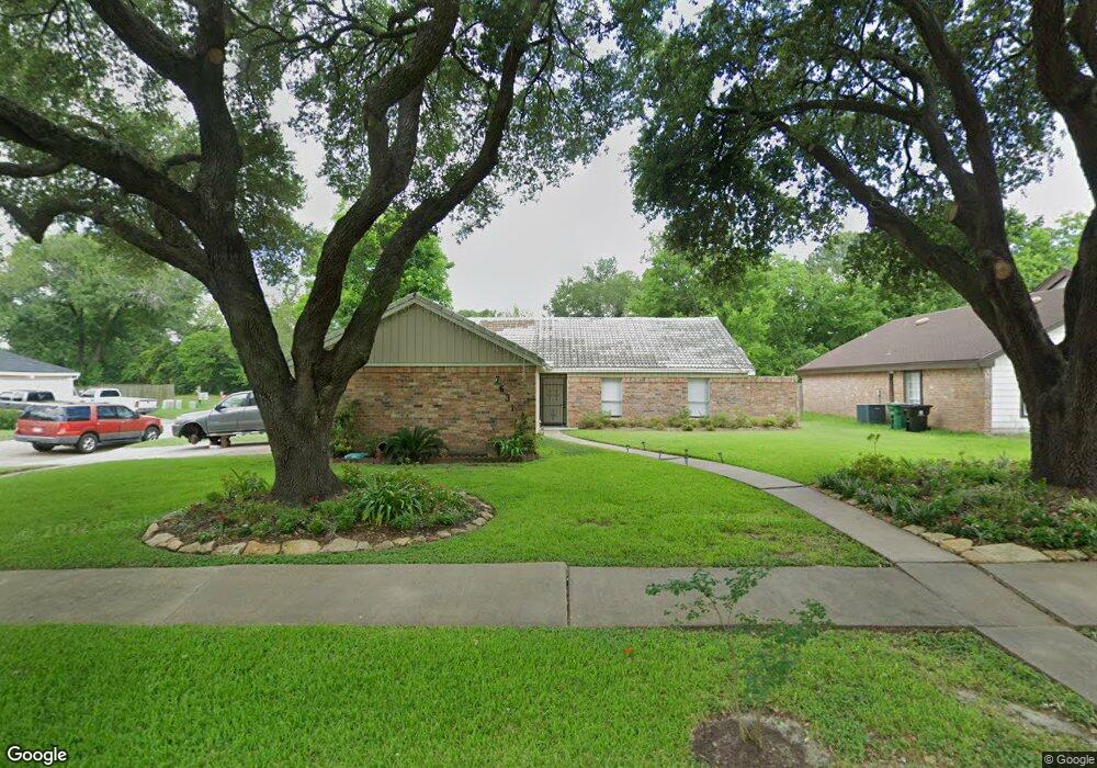 7631 Athlone Dr, Houston, TX 77088 - photo 1