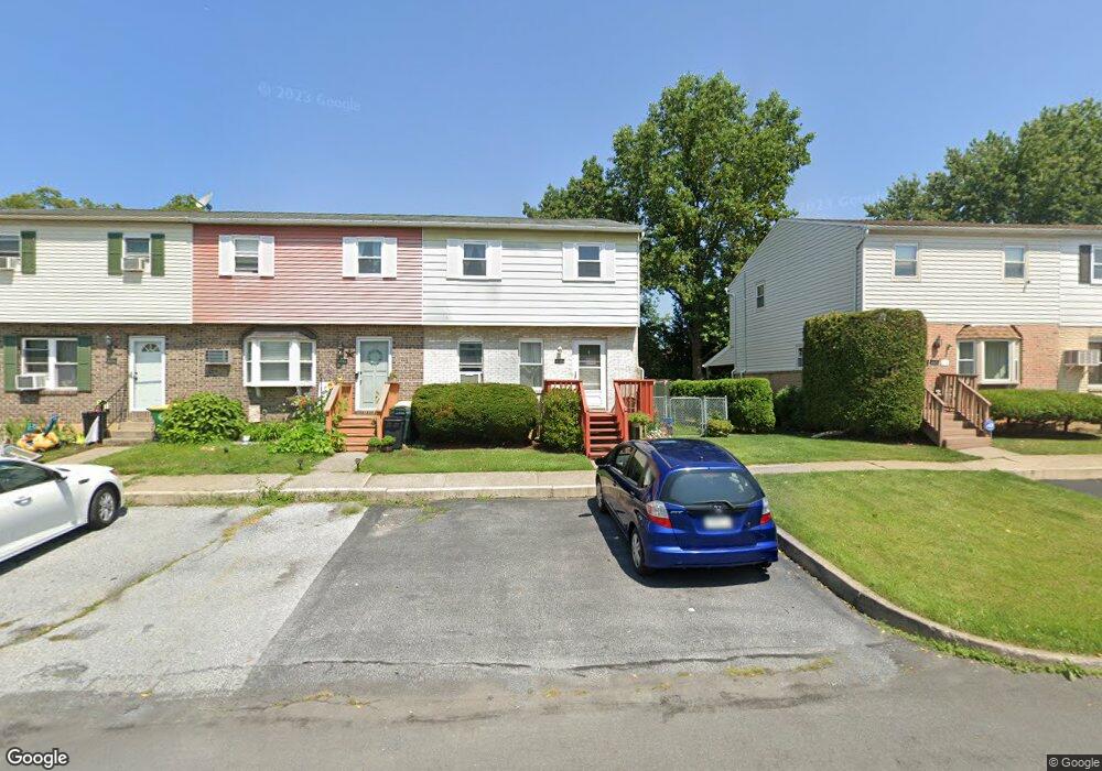 5657 Wedge Ln, Allentown, PA 18106 - photo 1