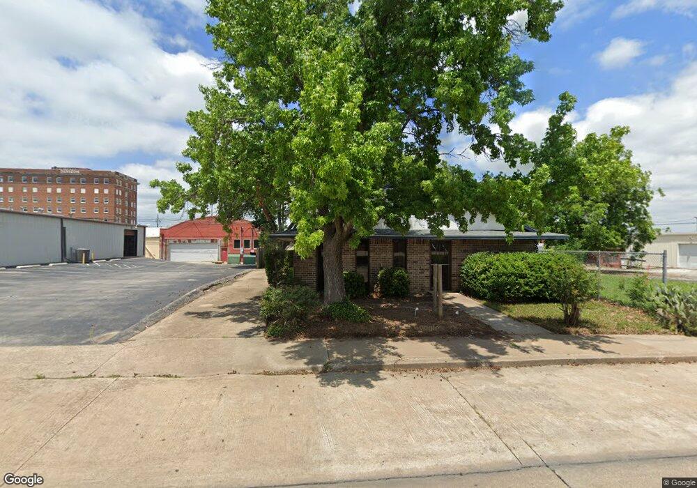 321 W Crawford St, Denison, TX 75020 - photo 1