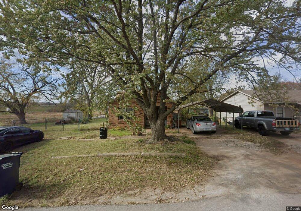 308 S Vine Ave, Cleveland, OK 74020 - photo 1