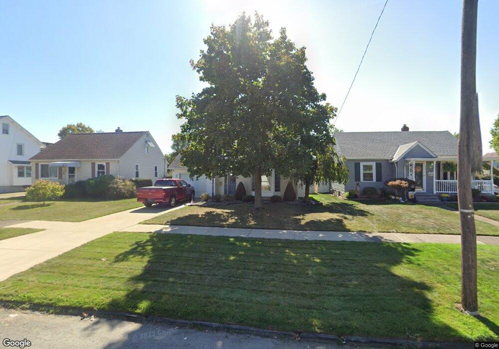 2428 E 30th St, Lorain, OH 44055 - photo 1
