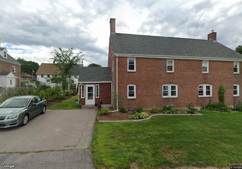 4 Grape St unit 1, Newmarket, NH 03857 - photo 1