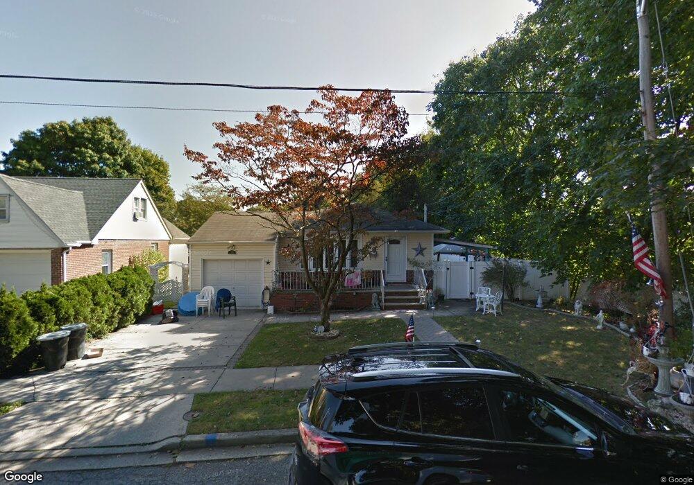 176 Gilmore Blvd, Floral Park, NY 11001 - photo 1