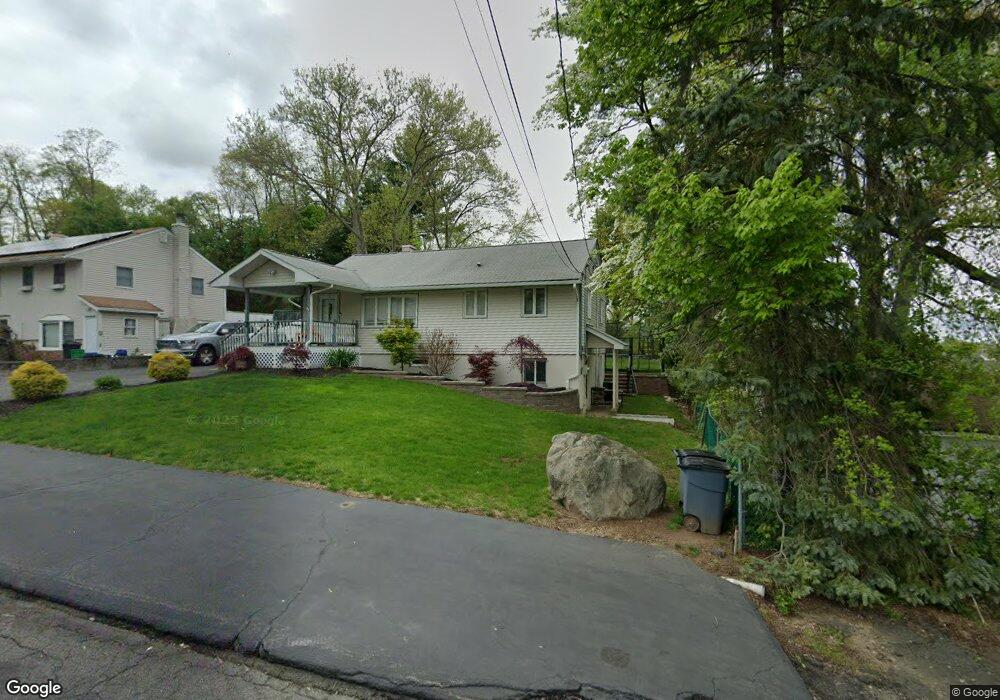8 Capt Shankey Dr, Garnerville, NY 10923 - photo 1
