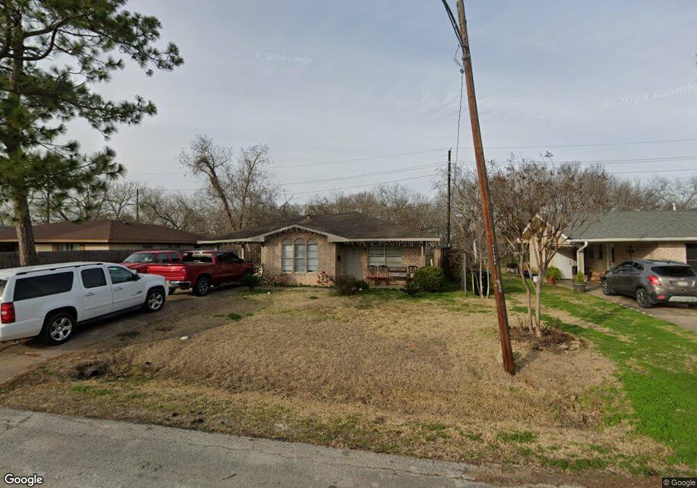 909 Avenue D, Rosenberg, TX 77471 - photo 1