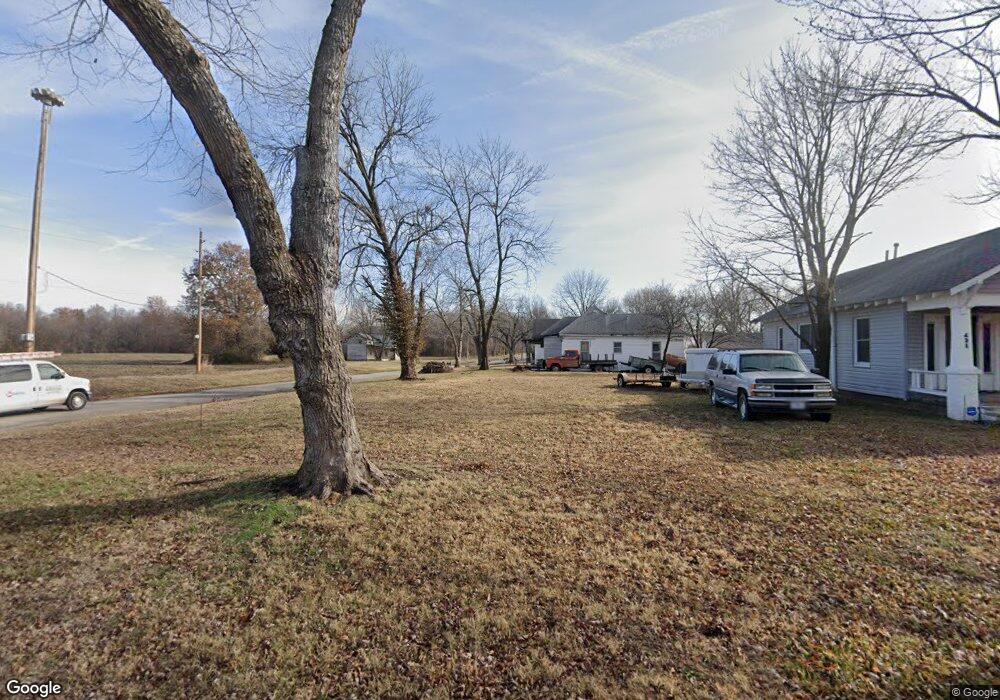 625 N 13th St, Parsons, KS 67357 - photo 1