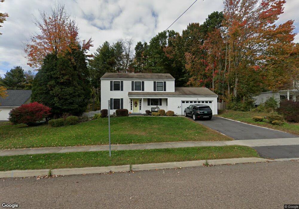 4 Maplewood Ln, Essex Junction, VT 05452 - photo 1