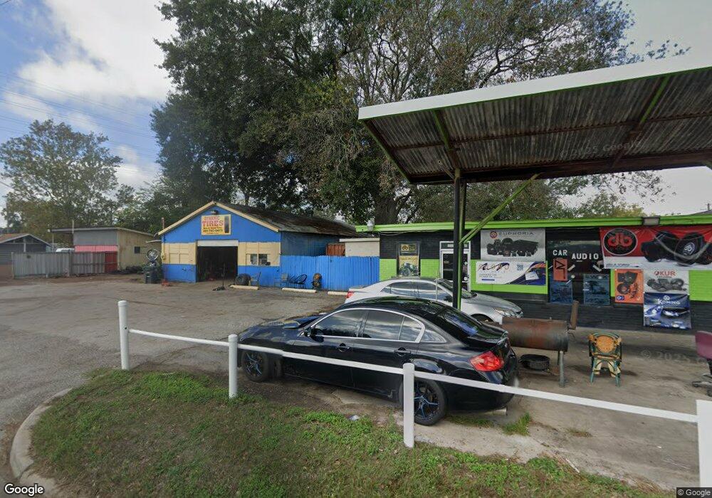 114 E Main St, Tomball, TX 77375 - photo 1