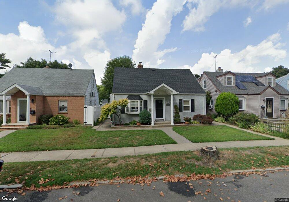 4724 166th St, Flushing, NY 11358 - photo 1