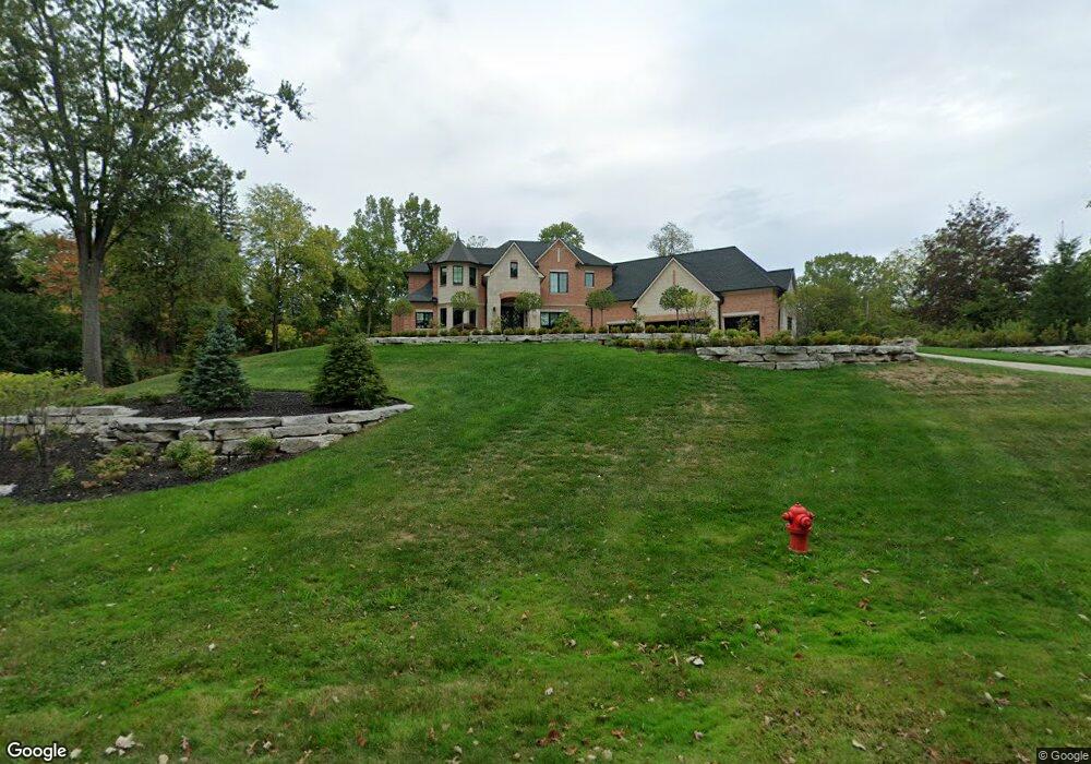 5051 Sebring Ct, Bloomfield Hills, MI 48302 - photo 1