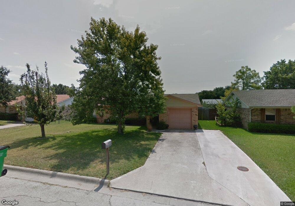 1510 Patricia Dr, Gainesville, TX 76240 - photo 1