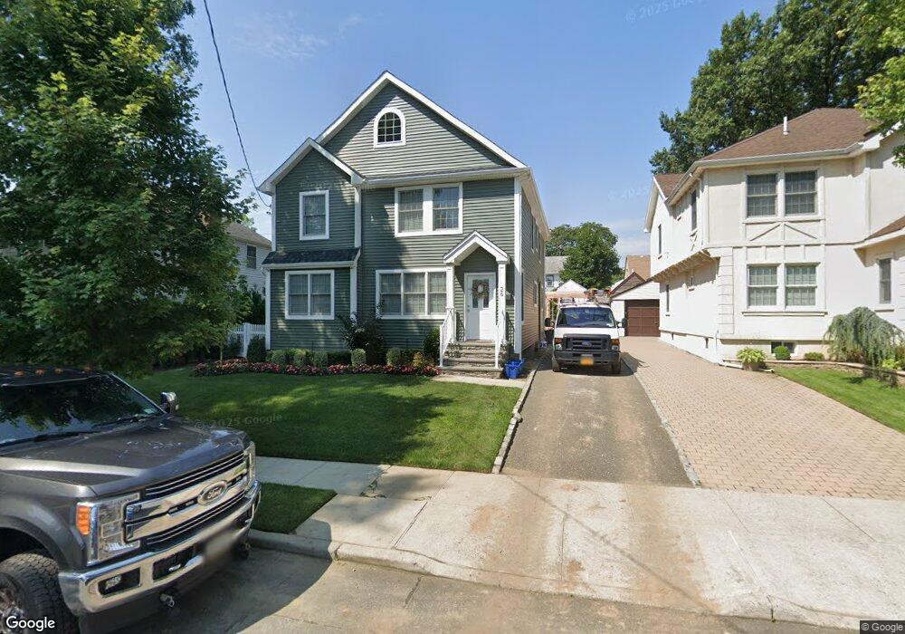 26 Clover Ave, Floral Park, NY 11001 - photo 1