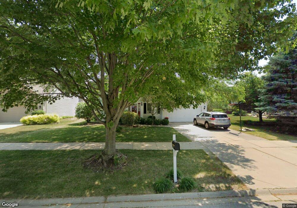 4863 Snapjack Cir, Naperville, IL 60564 - photo 1