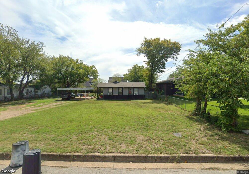 8308 Woods Ln, North Richland Hills, TX 76182 - photo 1