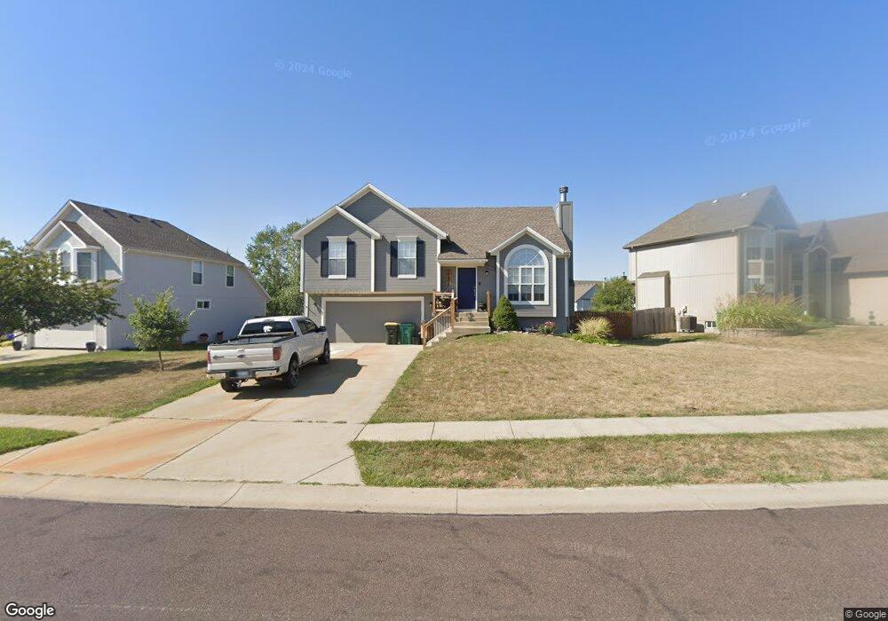 19405 W 208th St, Spring Hill, KS 66083 - photo 1