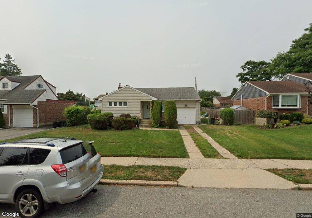 191 Floral Ave, Plainview, NY 11803 - photo 1