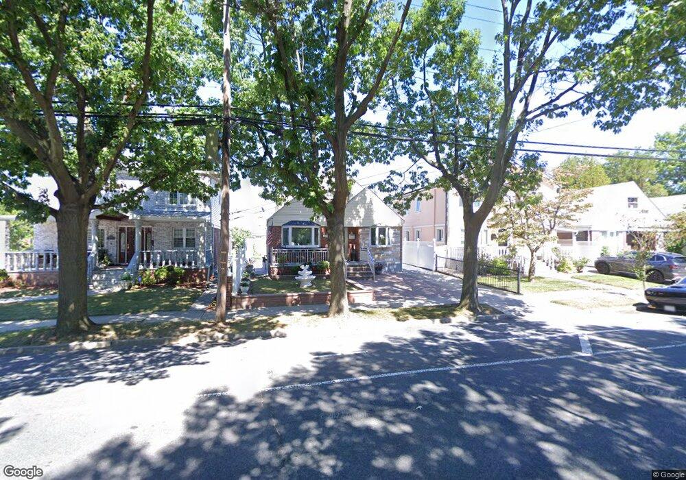 25707 80th Ave, Glen Oaks, NY 11004 - photo 1