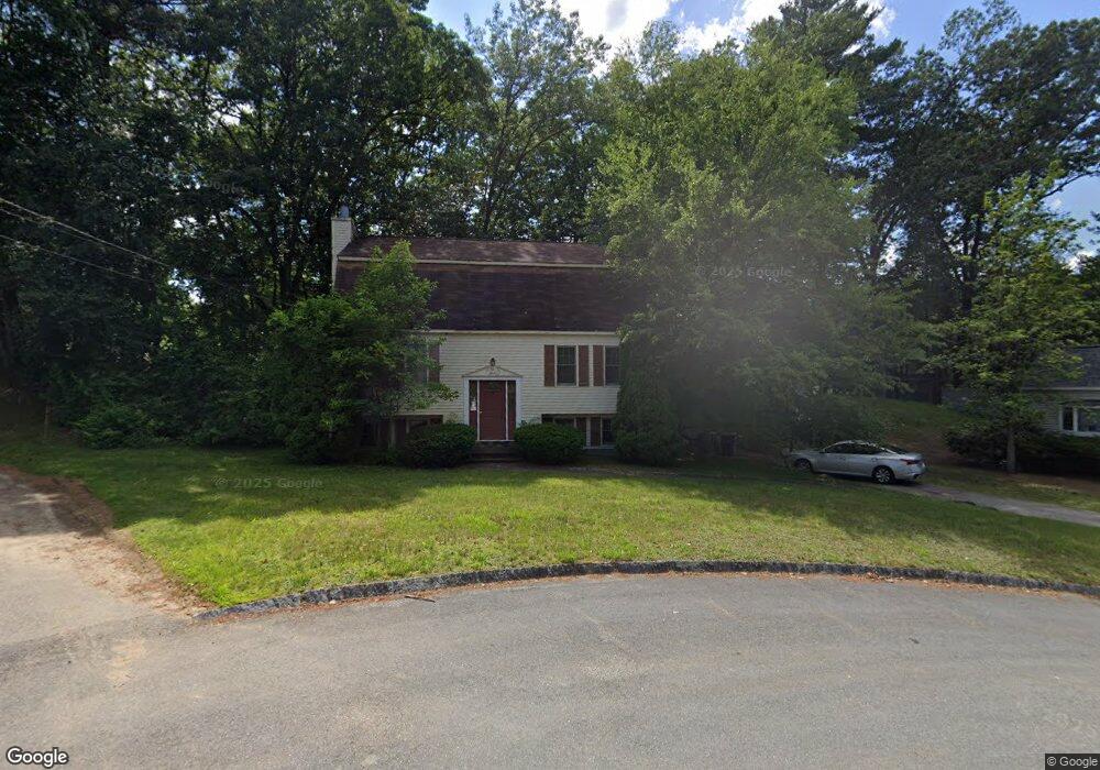 7 Nathan Ct, Nashua, NH 03064 - photo 1