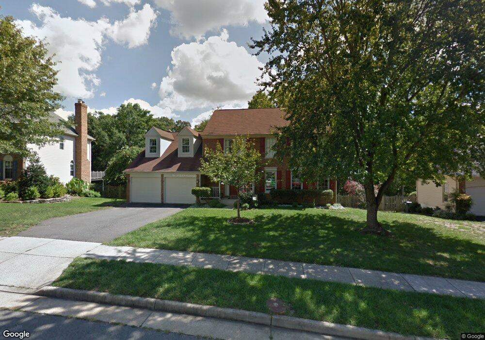 7819 Lakeland Valley Dr, Springfield, VA 22153 - photo 1