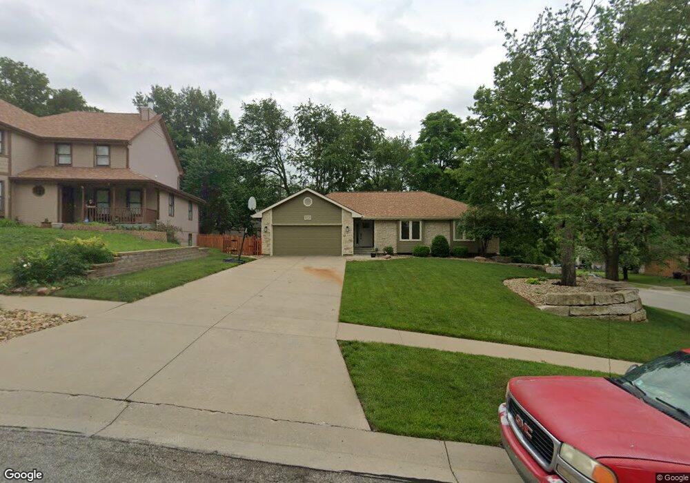 3845 SW Cambridge Ct, Topeka, KS 66610 - photo 1