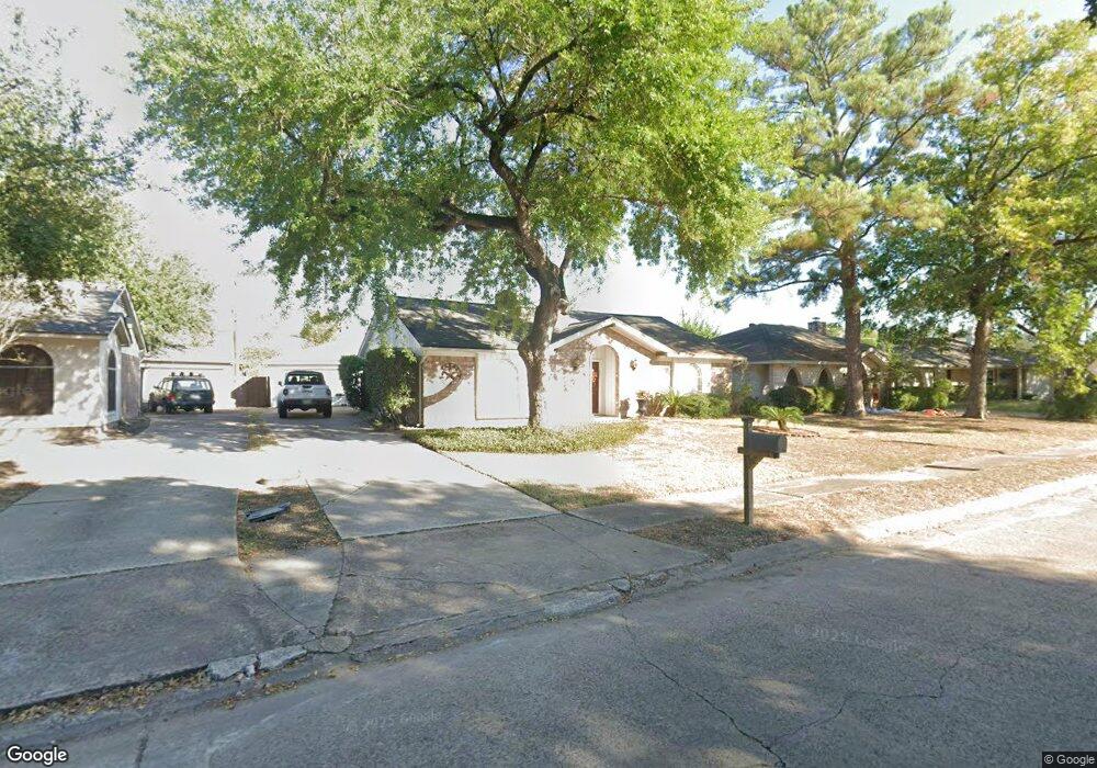 8806 Stone Brook Ln, Houston, TX 77040 - photo 1