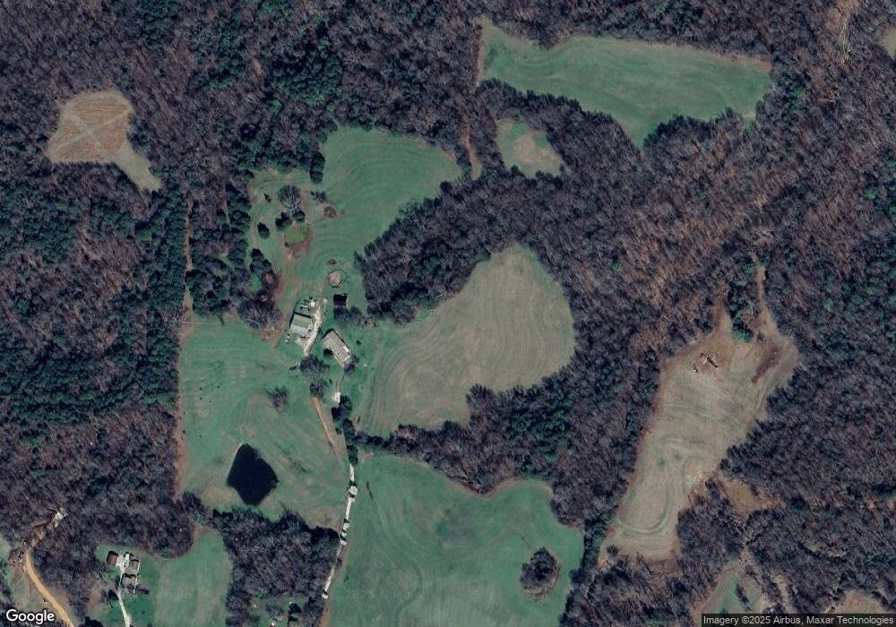 7555 Reynoldsburg Rd, Springville, TN 38256 - photo 1