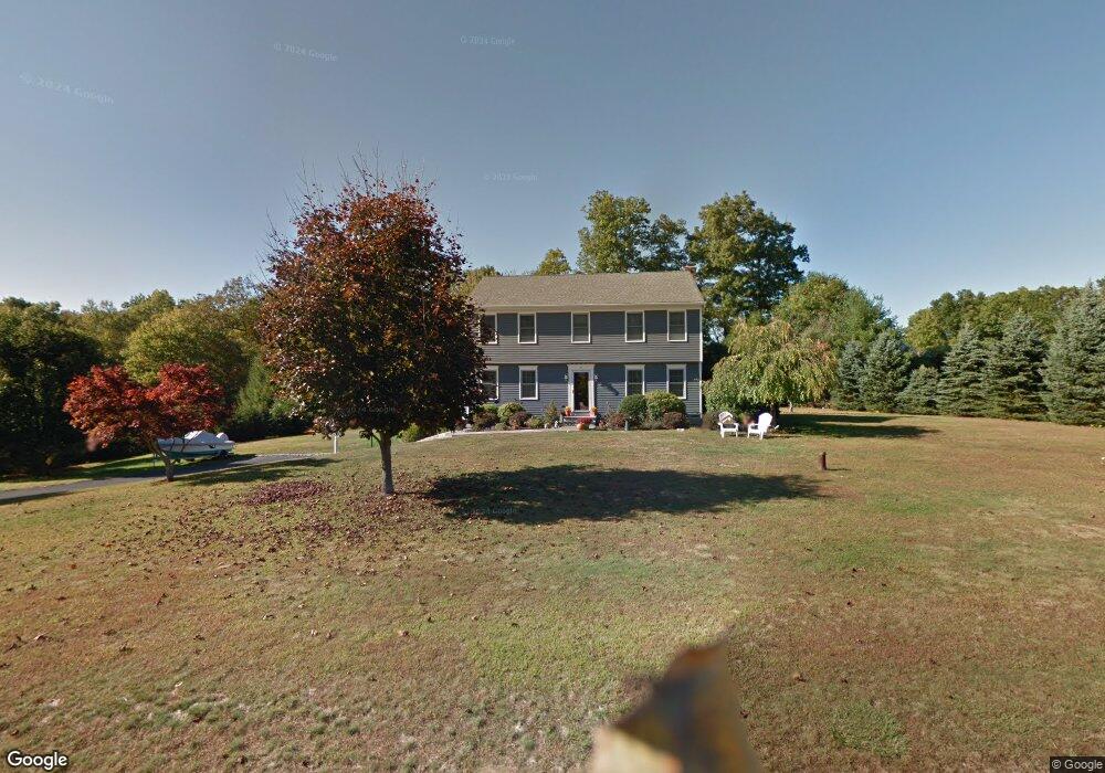 4 Bishop Cir, Sandy Hook, CT 06482 - photo 1