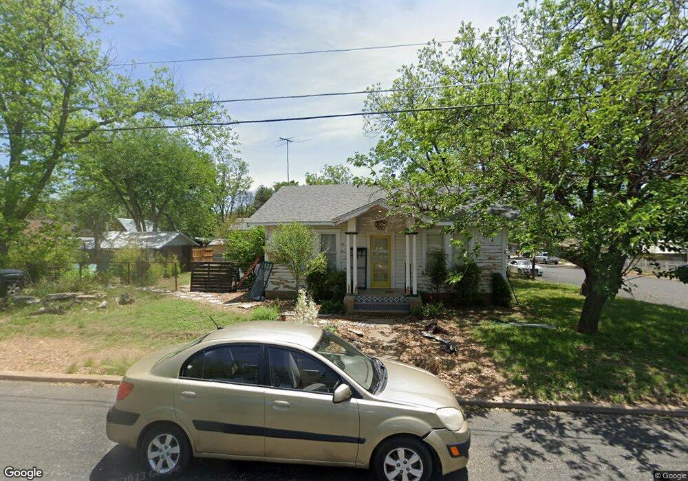301 N Orange St, Fredericksburg, TX 78624 - photo 1