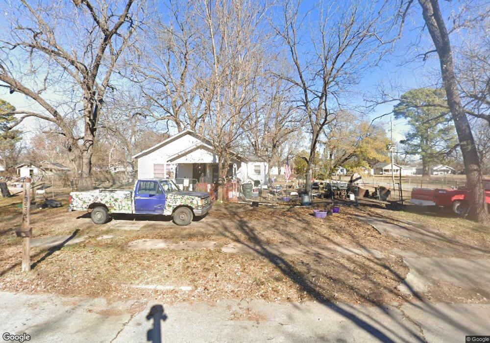 1303 W 6th St, Okmulgee, OK 74447 - photo 1