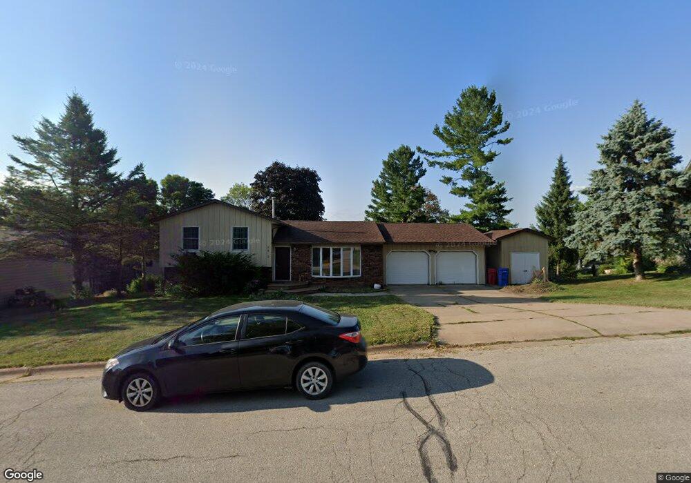 1383 Skyline Dr, Winona, MN 55987 - photo 1